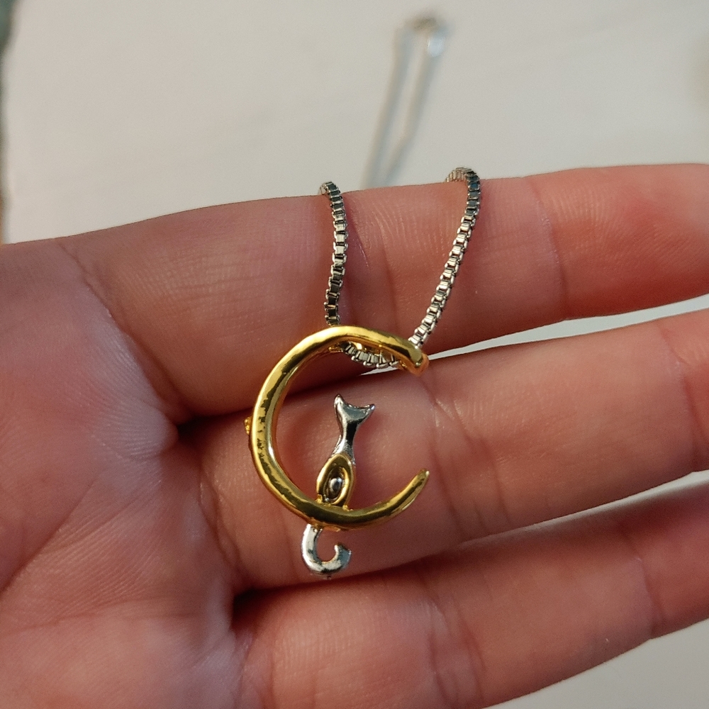 Moon Cat Necklace - Picture 4 of 6